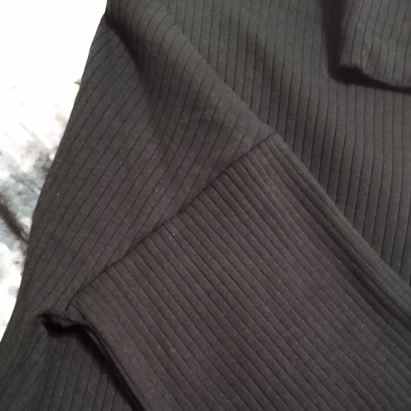 Betsey Johnson Performance Top - Picture 6 of 9